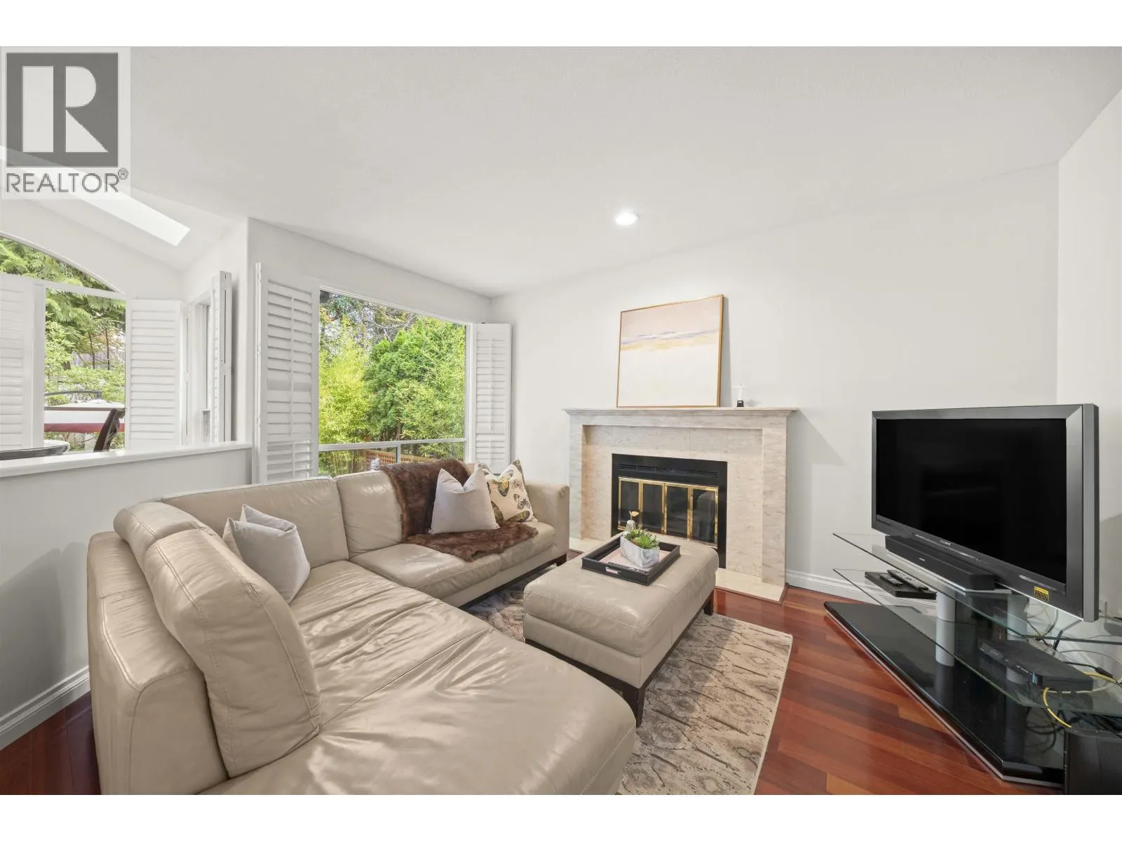 102 ASPENWOOD DRIVE