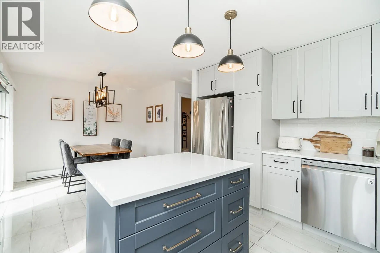 14 2352 PITT RIVER ROAD