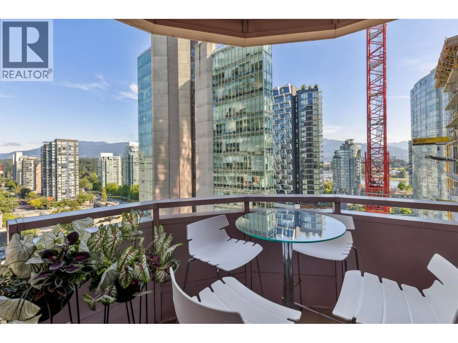 8C 1500 ALBERNI STREET