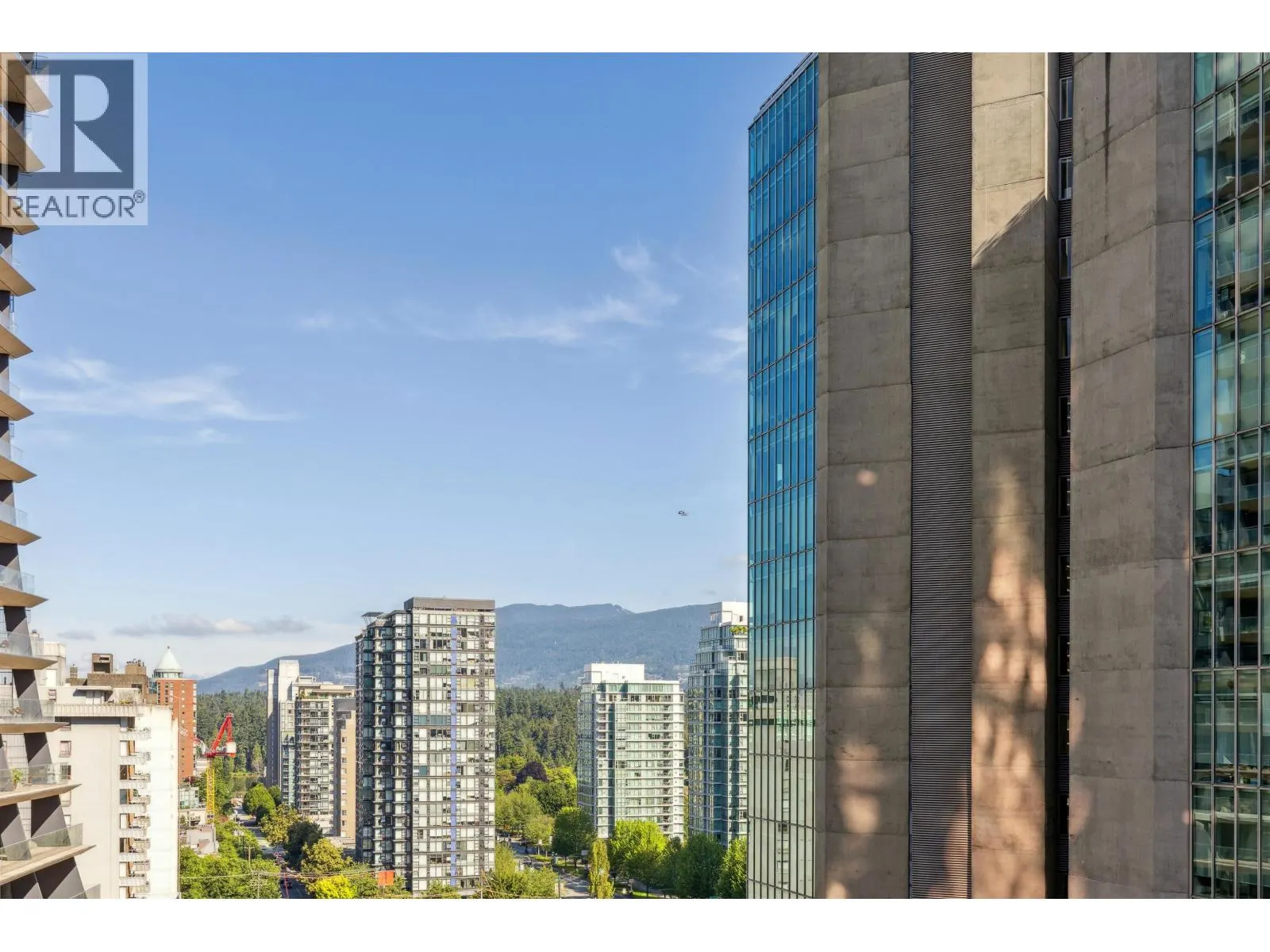 8C 1500 ALBERNI STREET