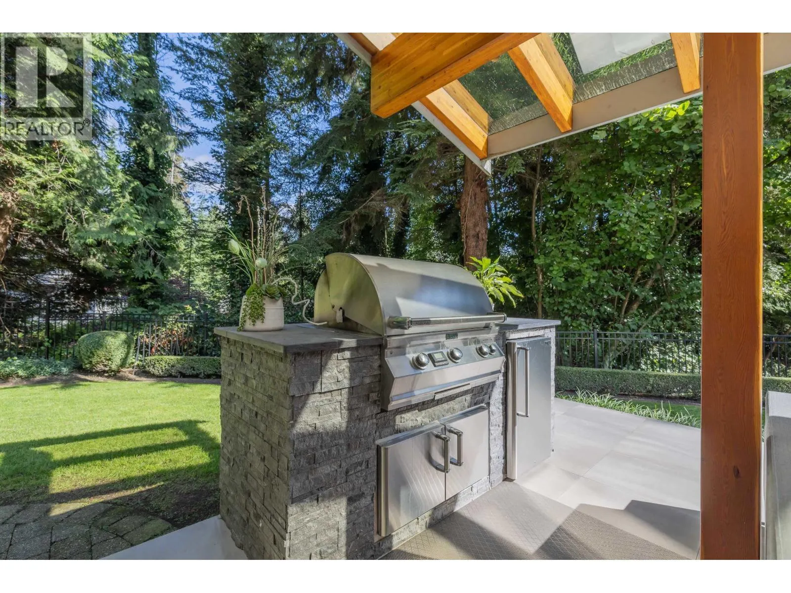 416 GORDON AVENUE