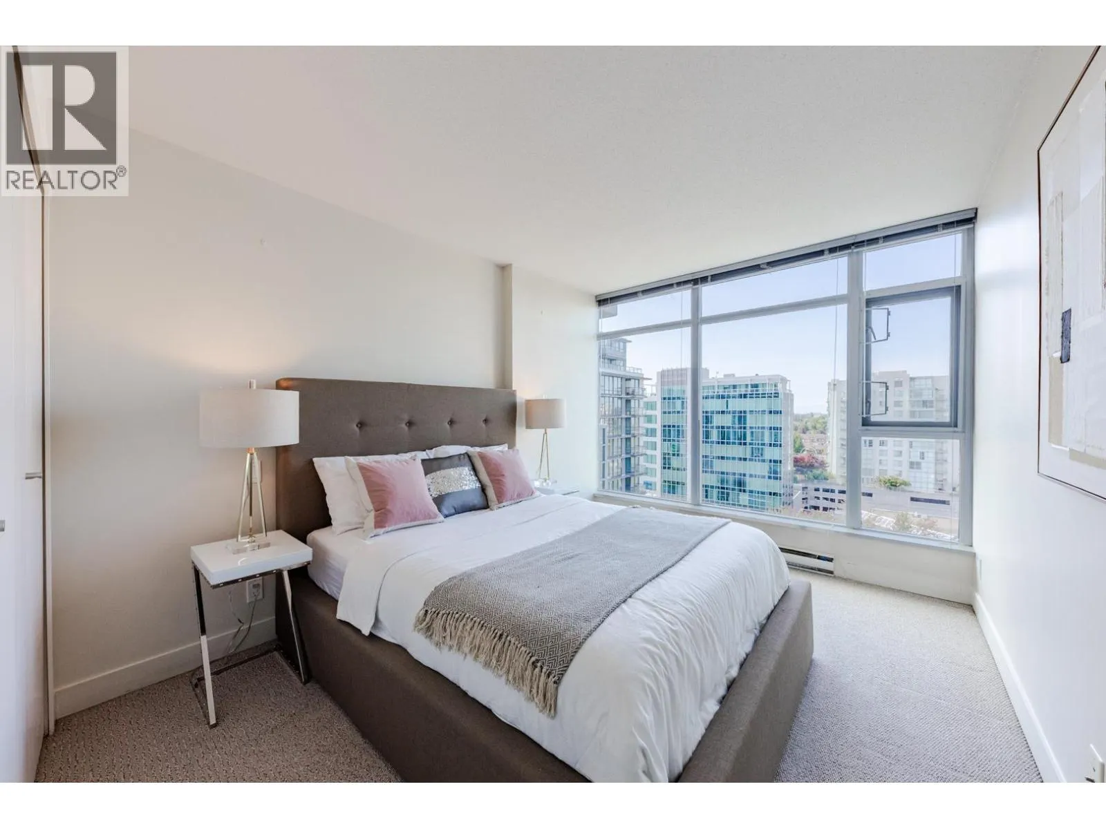 1602 8068 WESTMINSTER HIGHWAY
