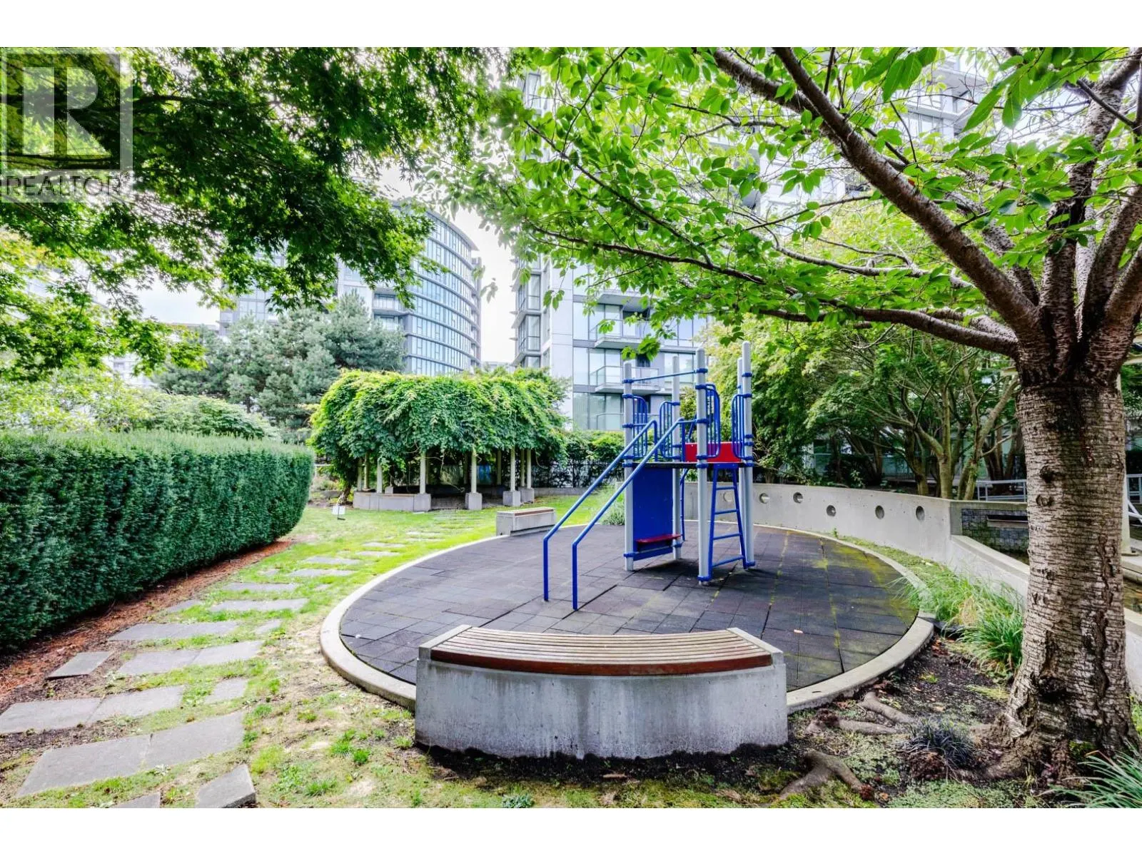1602 8068 WESTMINSTER HIGHWAY