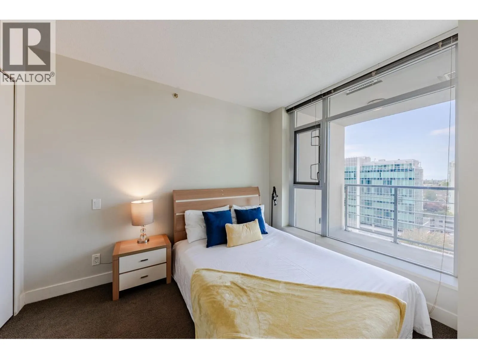 1602 8068 WESTMINSTER HIGHWAY