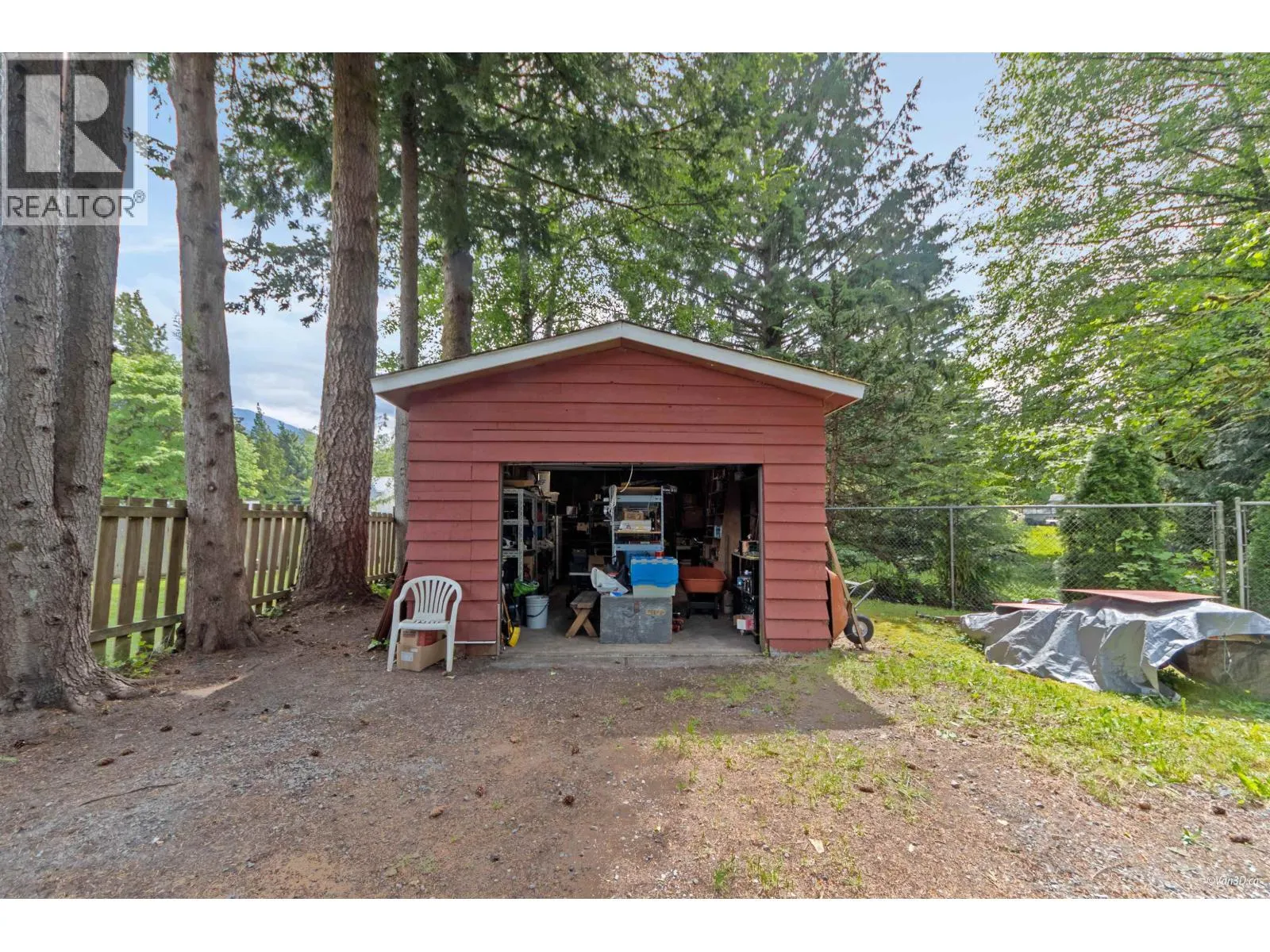 25 BRACKEN PARKWAY