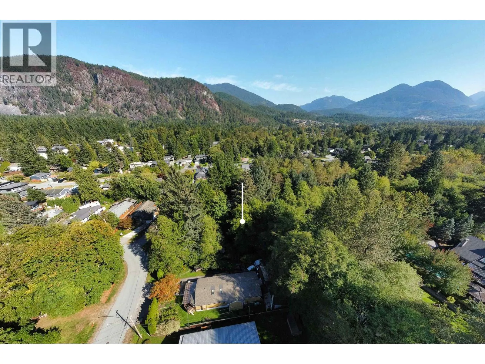 25 BRACKEN PARKWAY