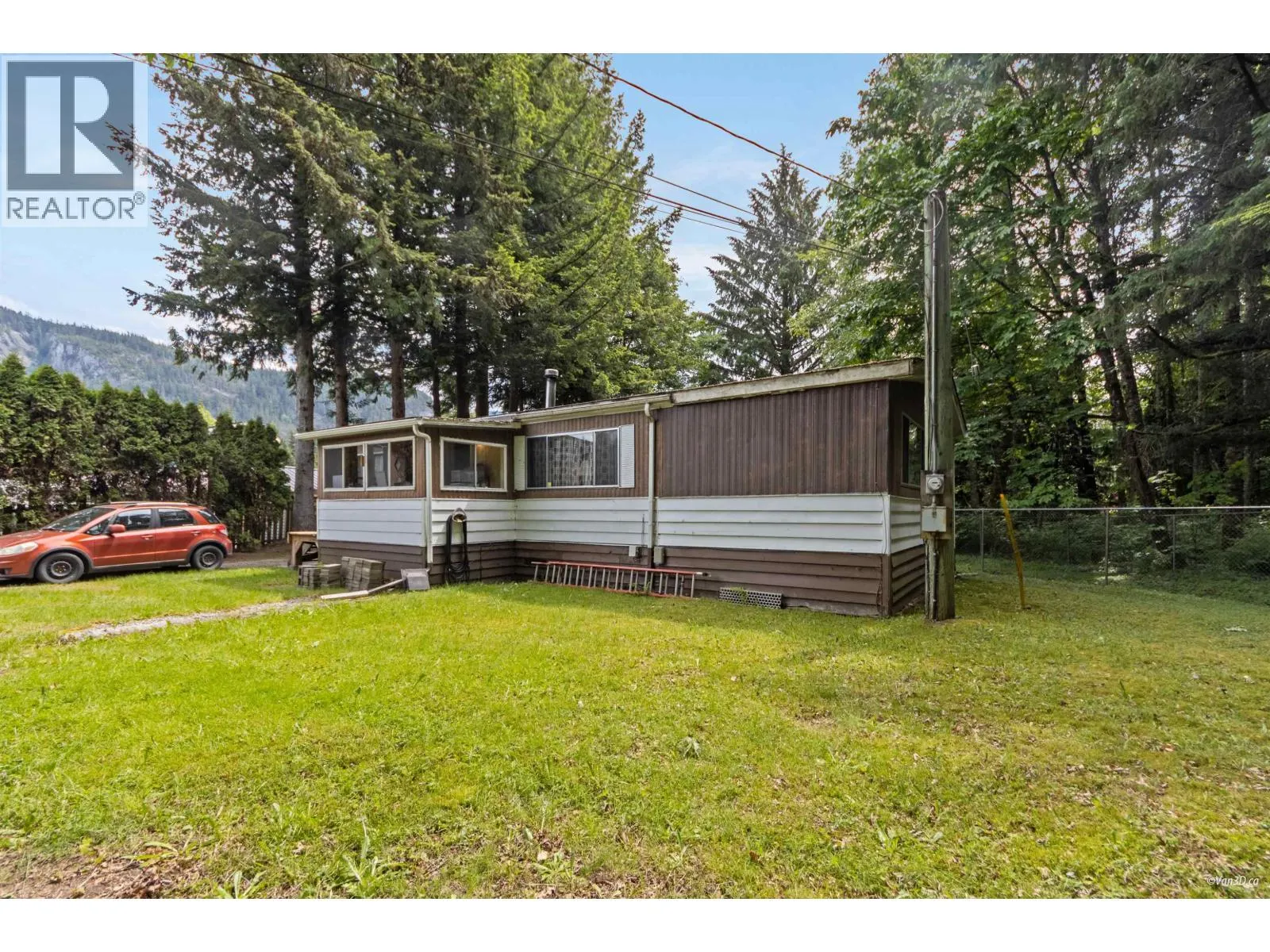 25 BRACKEN PARKWAY
