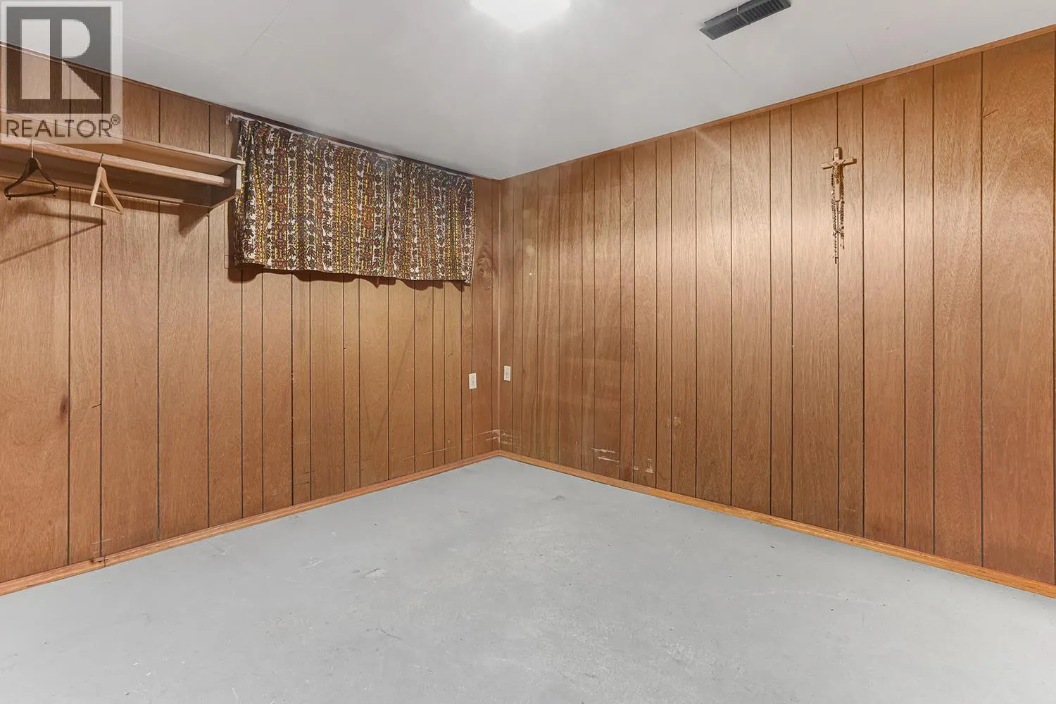 2107 CARMEN PLACE