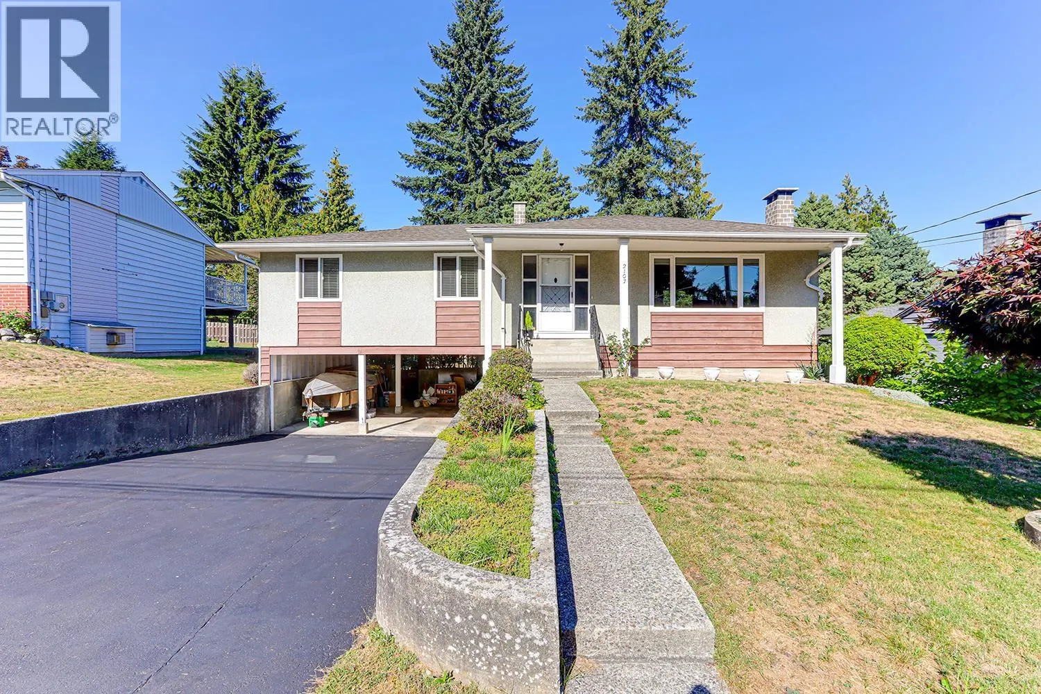 2107 CARMEN PLACE