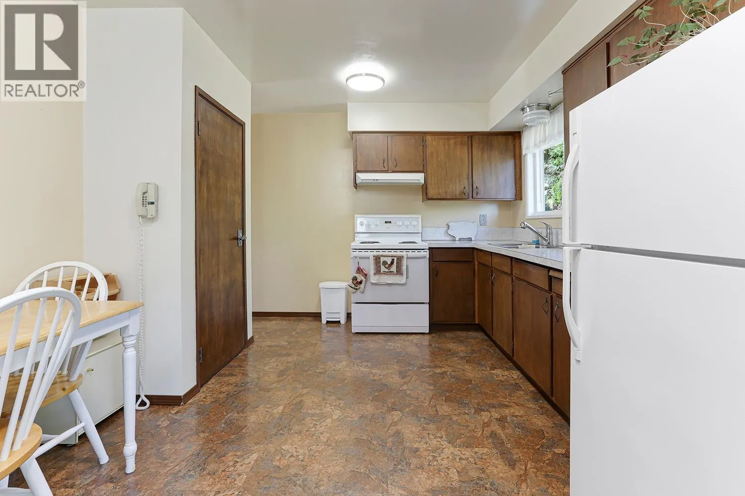 2107 CARMEN PLACE