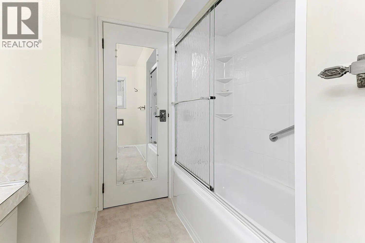 2107 CARMEN PLACE