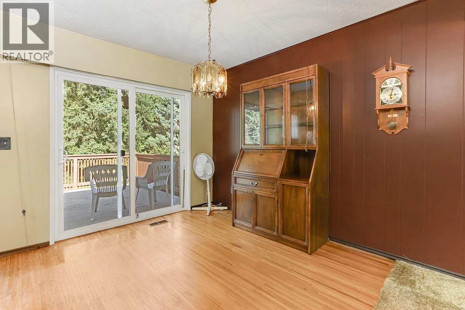 2107 CARMEN PLACE