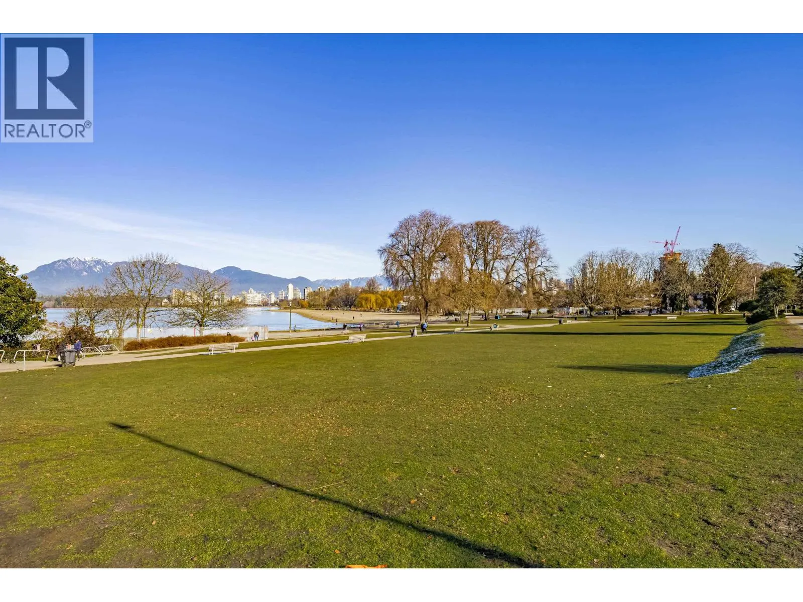 305 2430V POINT GREY ROAD