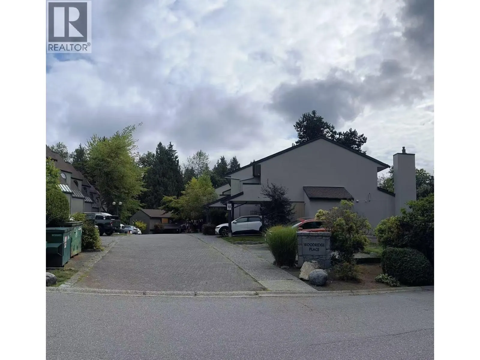 8575 WOODRIDGE PLACE