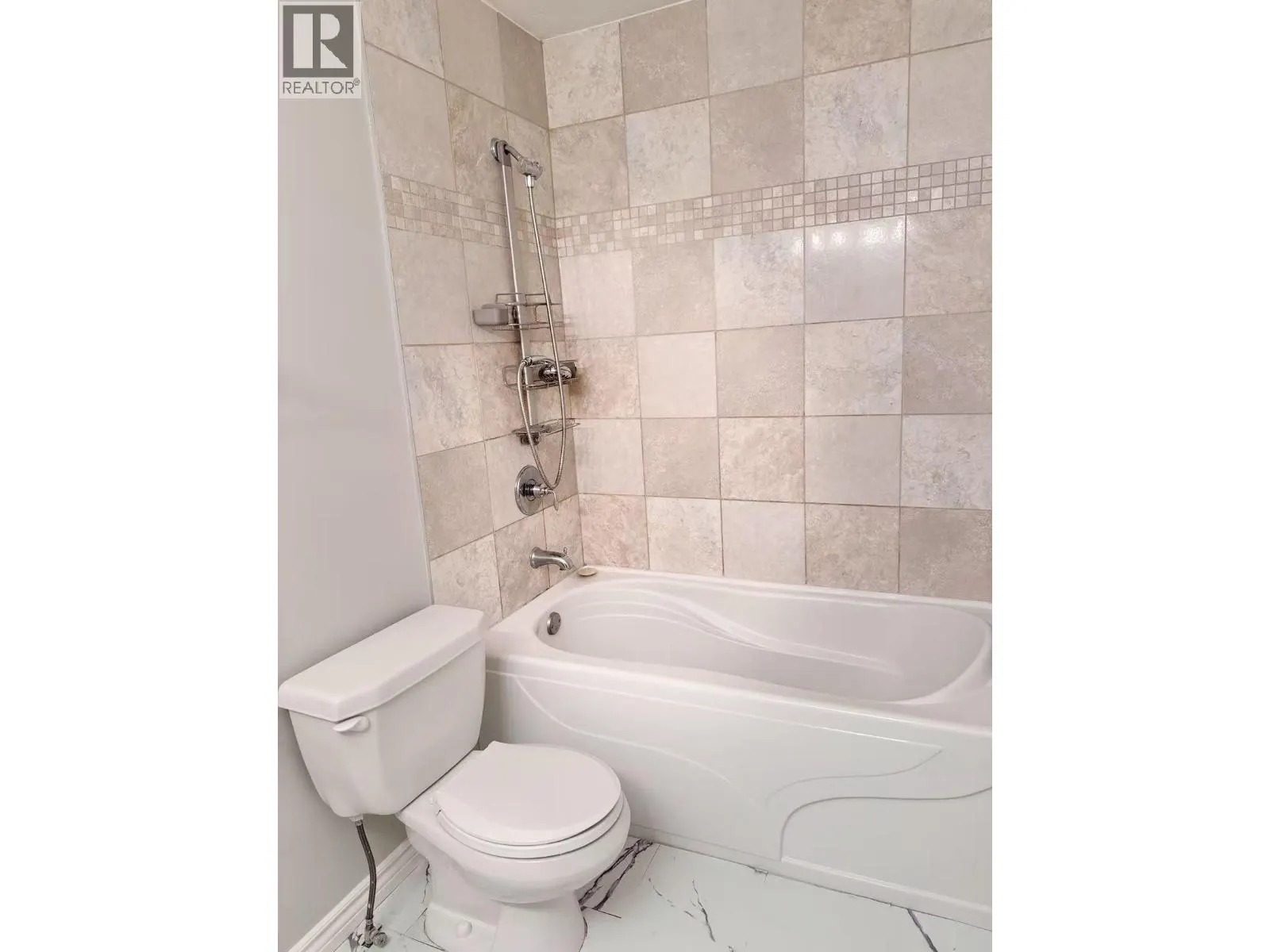 8575 WOODRIDGE PLACE