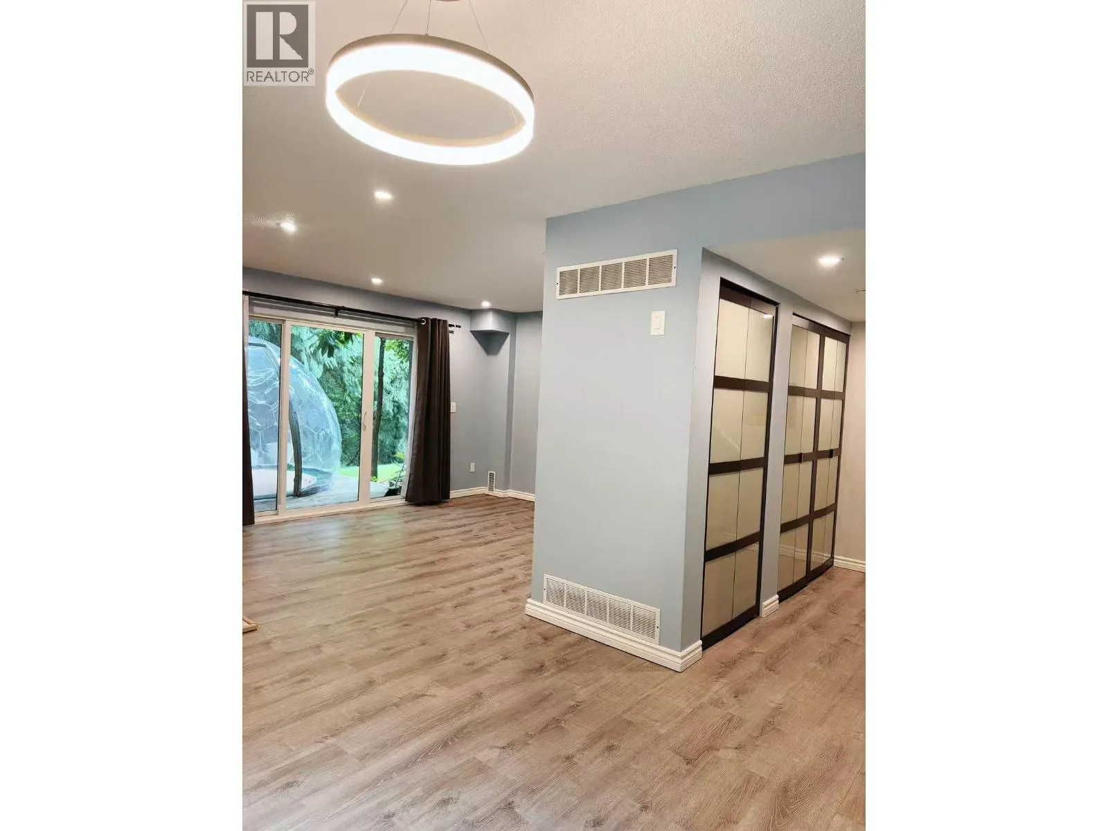 8575 WOODRIDGE PLACE
