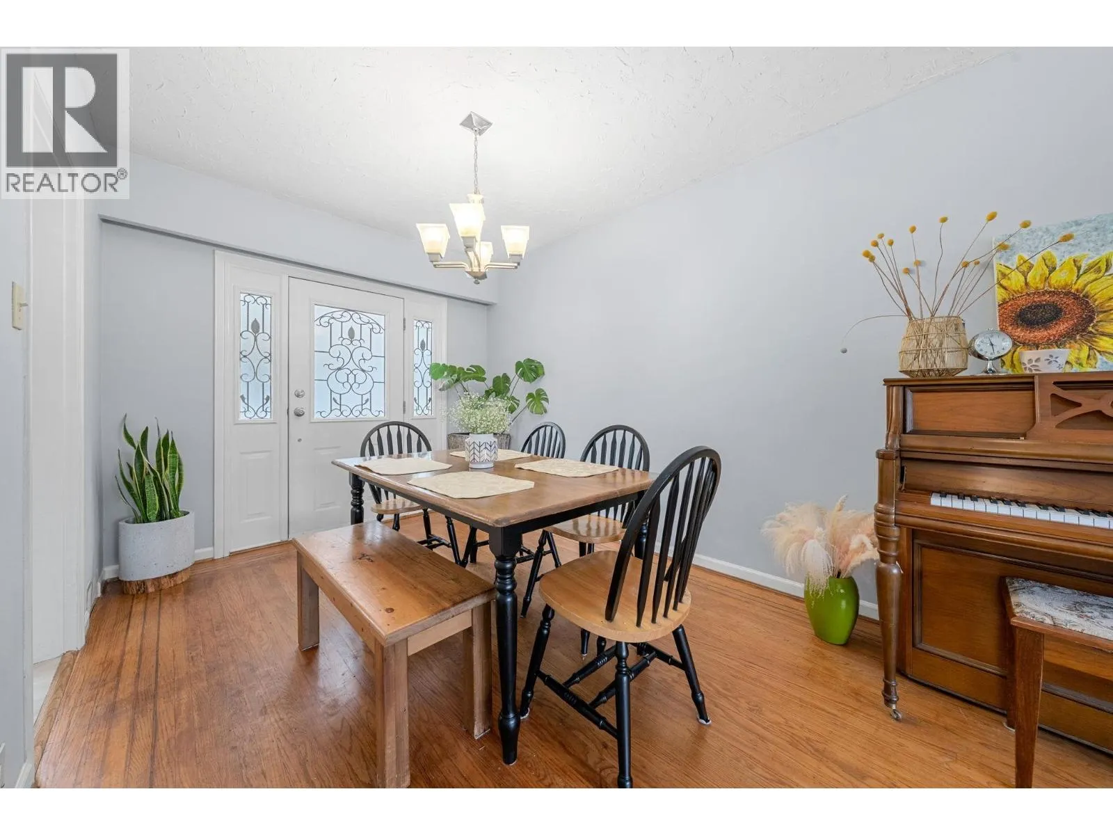 3020 THORNCLIFFE DRIVE