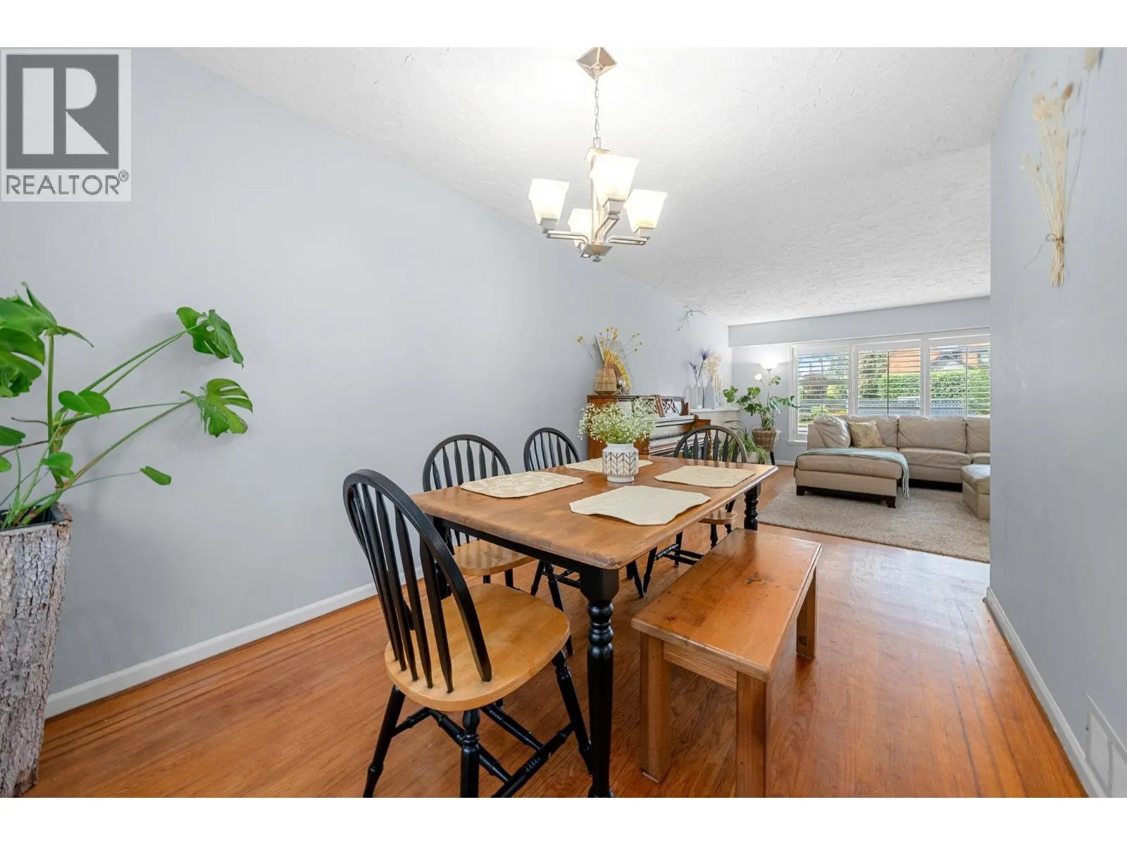3020 THORNCLIFFE DRIVE