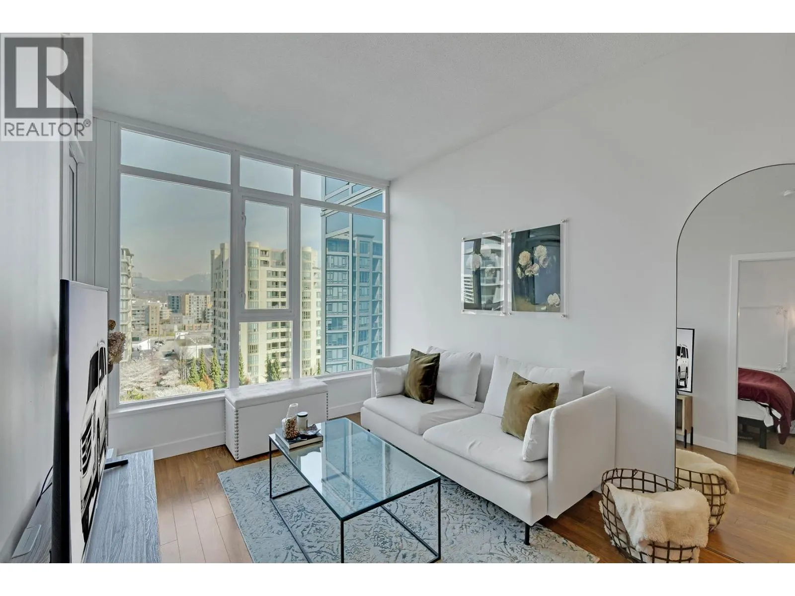 1509 7373 WESTMINSTER HIGHWAY