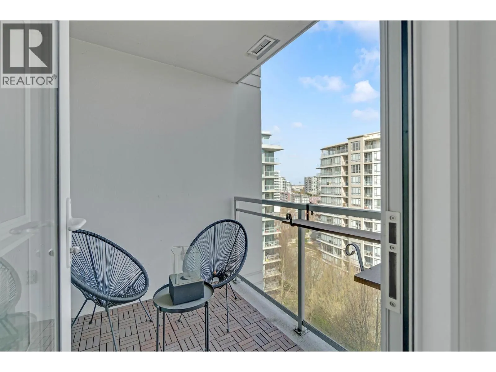 1509 7373 WESTMINSTER HIGHWAY