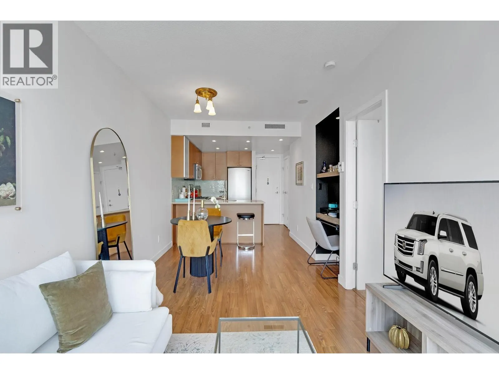1509 7373 WESTMINSTER HIGHWAY