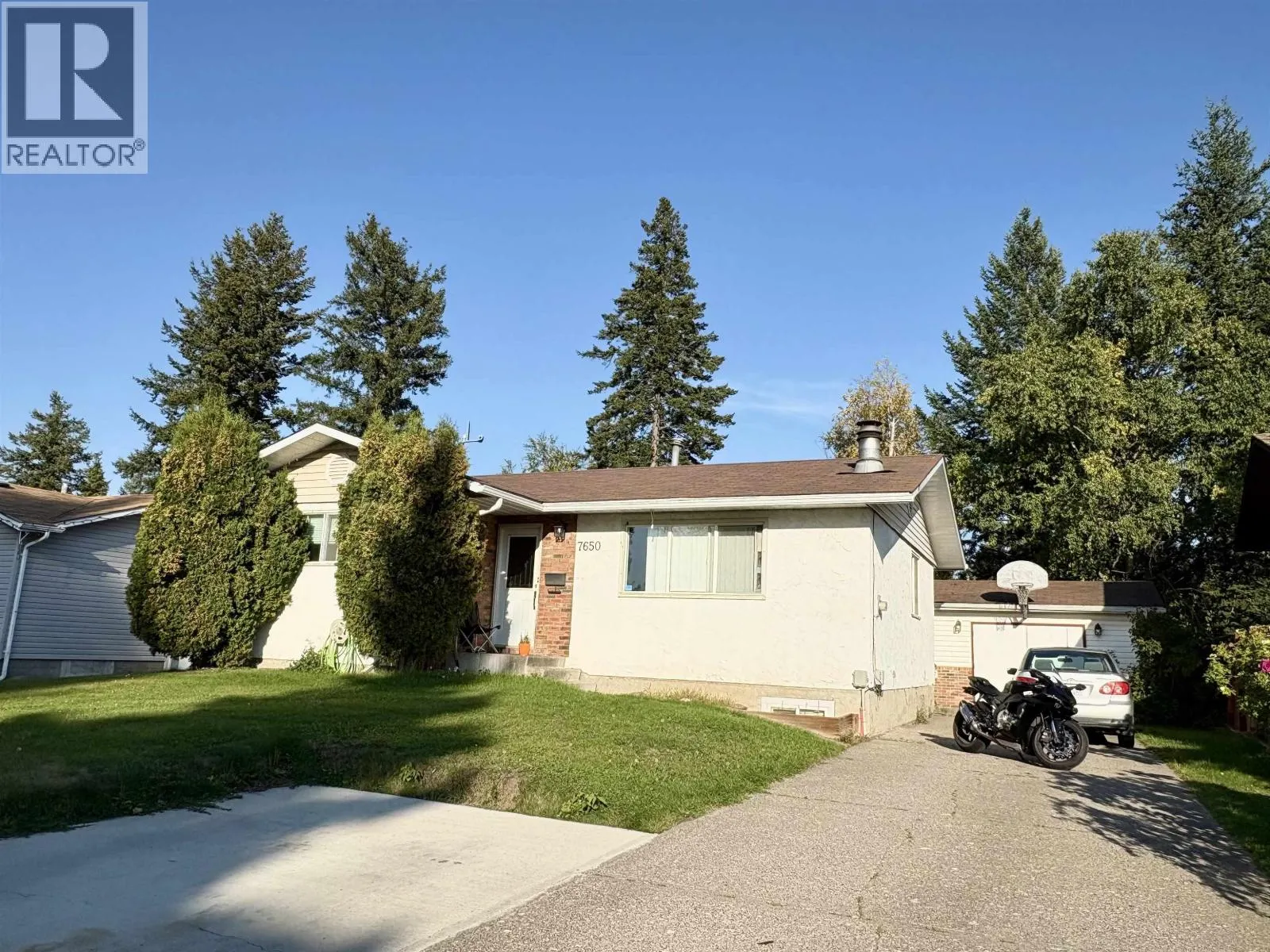 7650 LOYOLA DRIVE