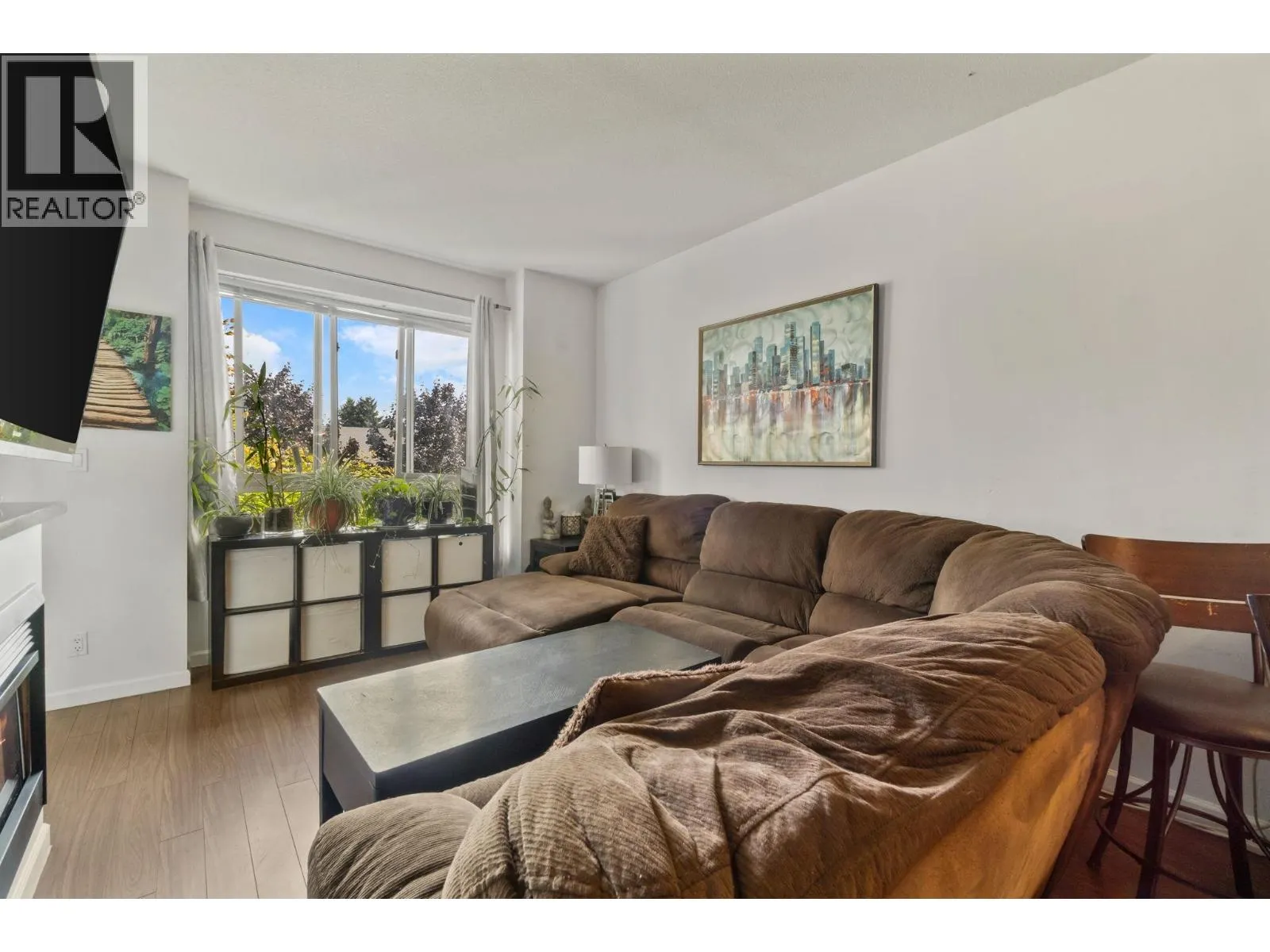 201 290 FRANCIS WAY
