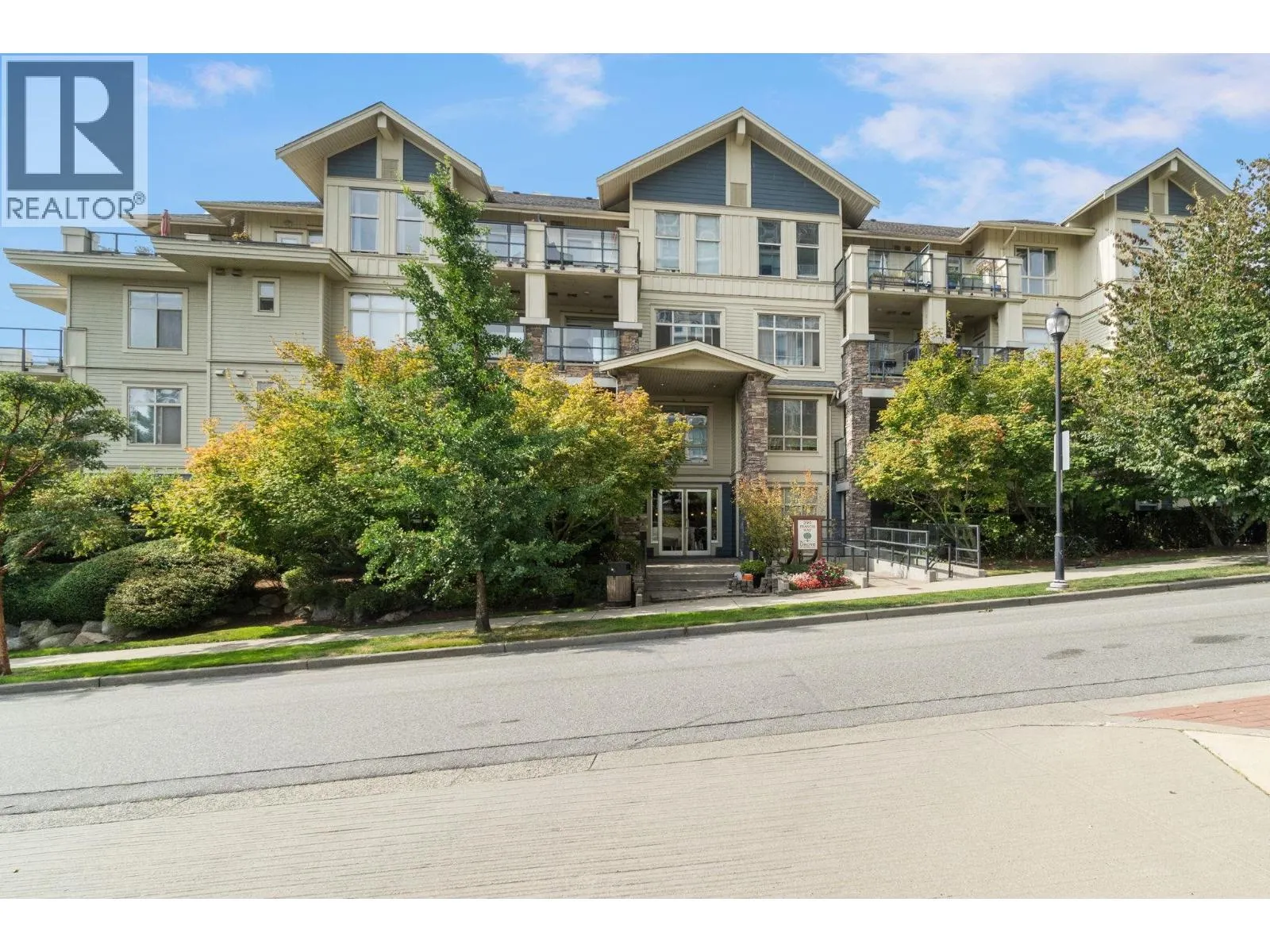 201 290 FRANCIS WAY