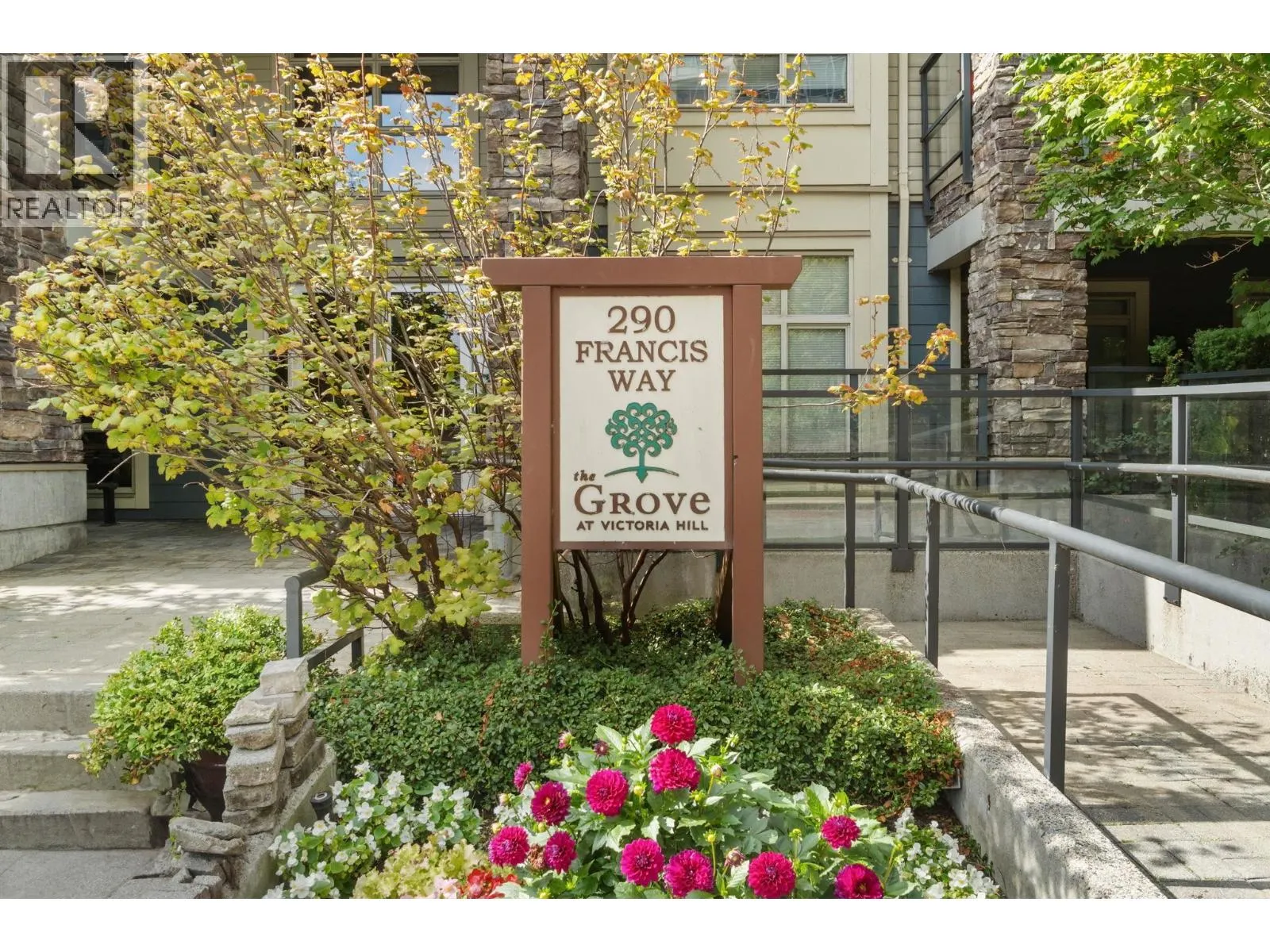 201 290 FRANCIS WAY