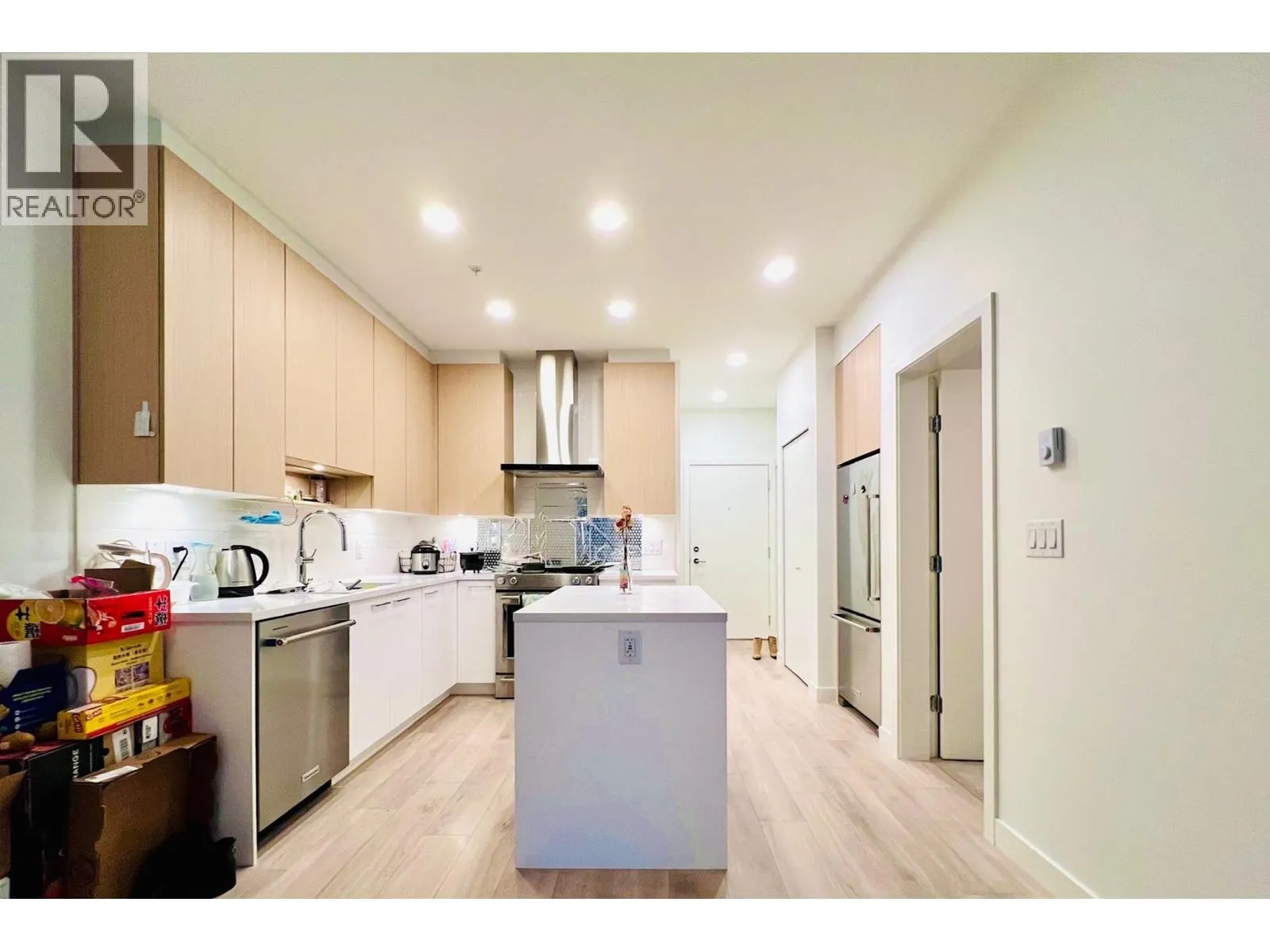 209 7588 16TH STREET