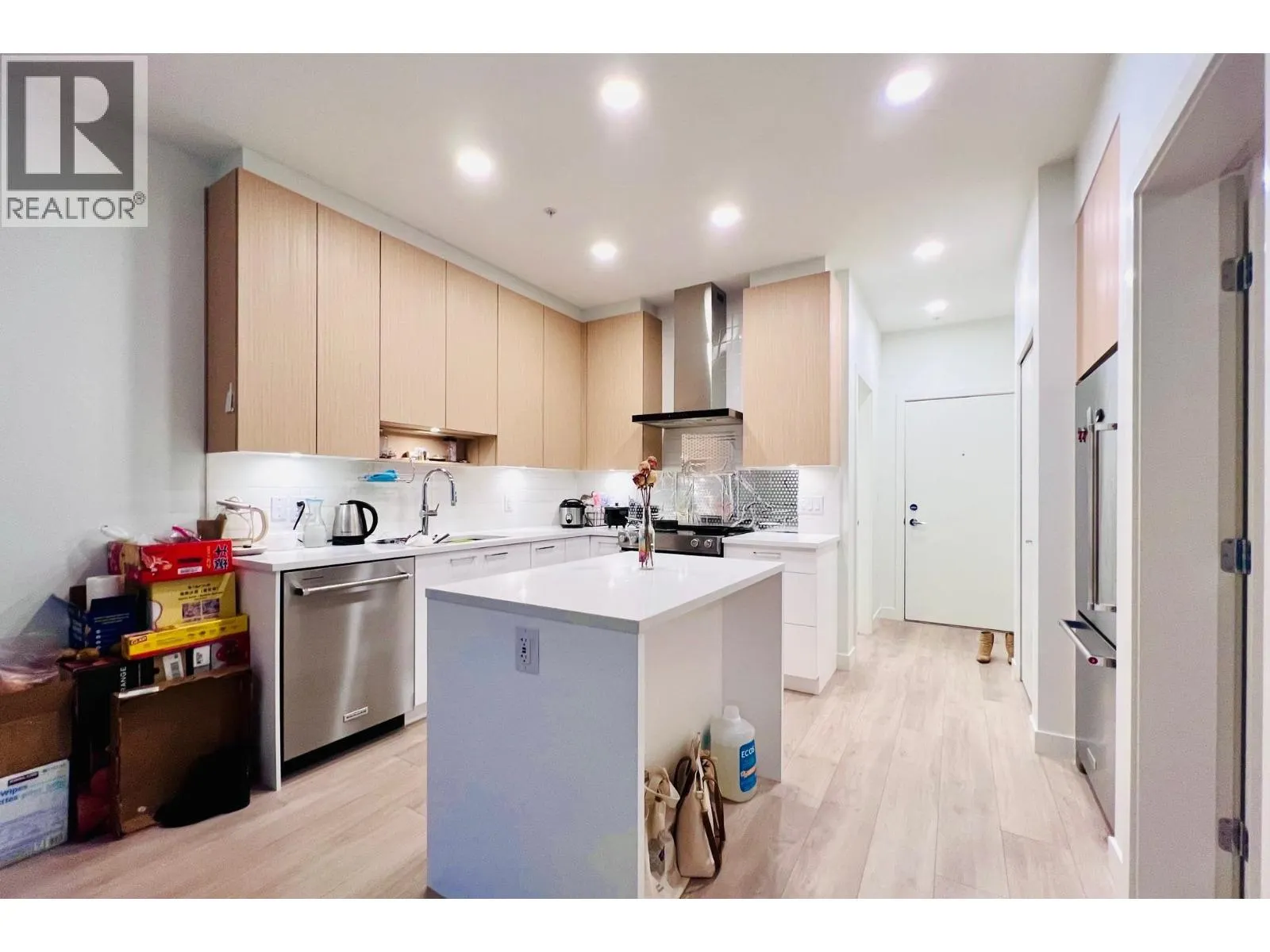 209 7588 16TH STREET