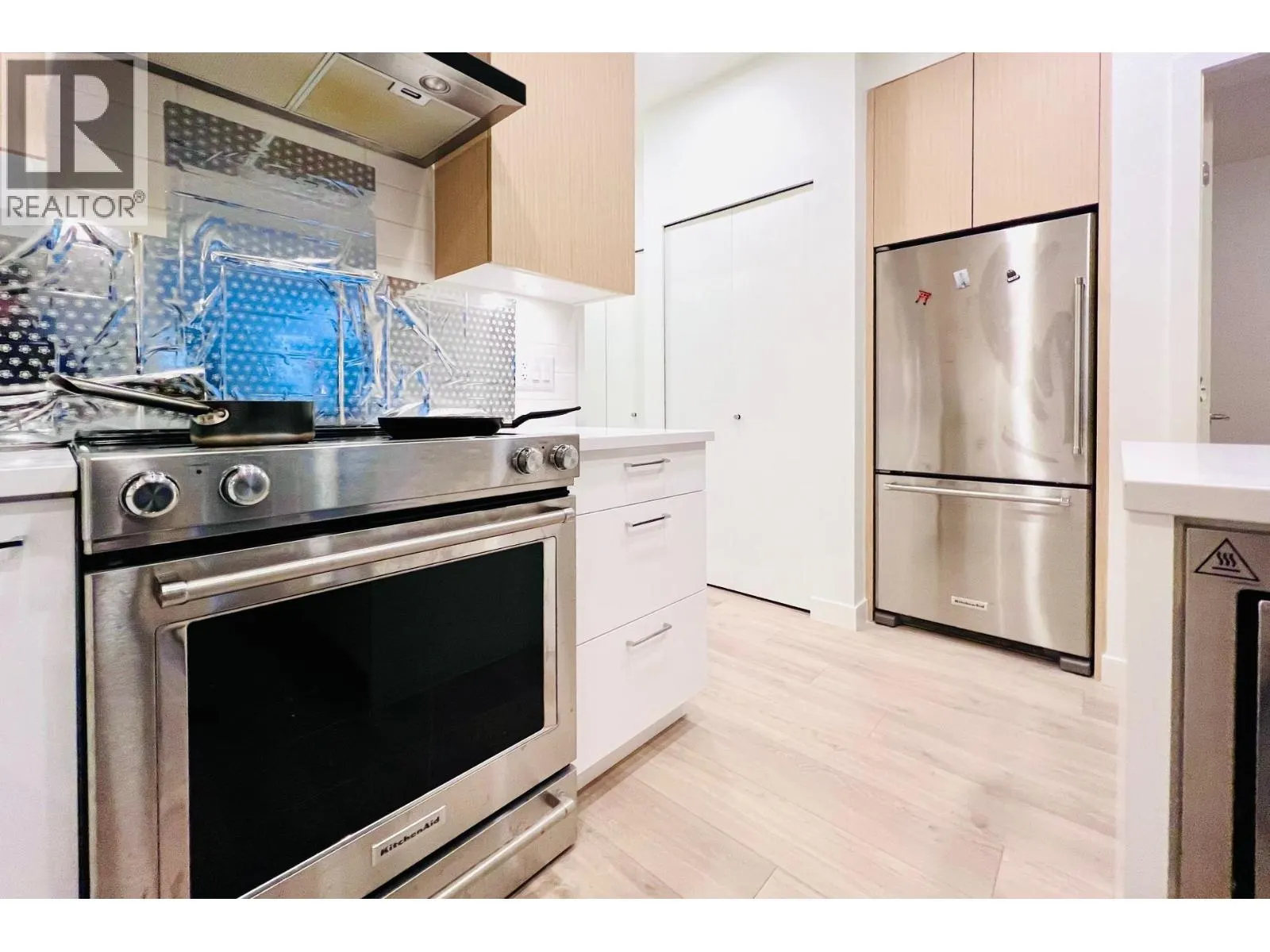 209 7588 16TH STREET