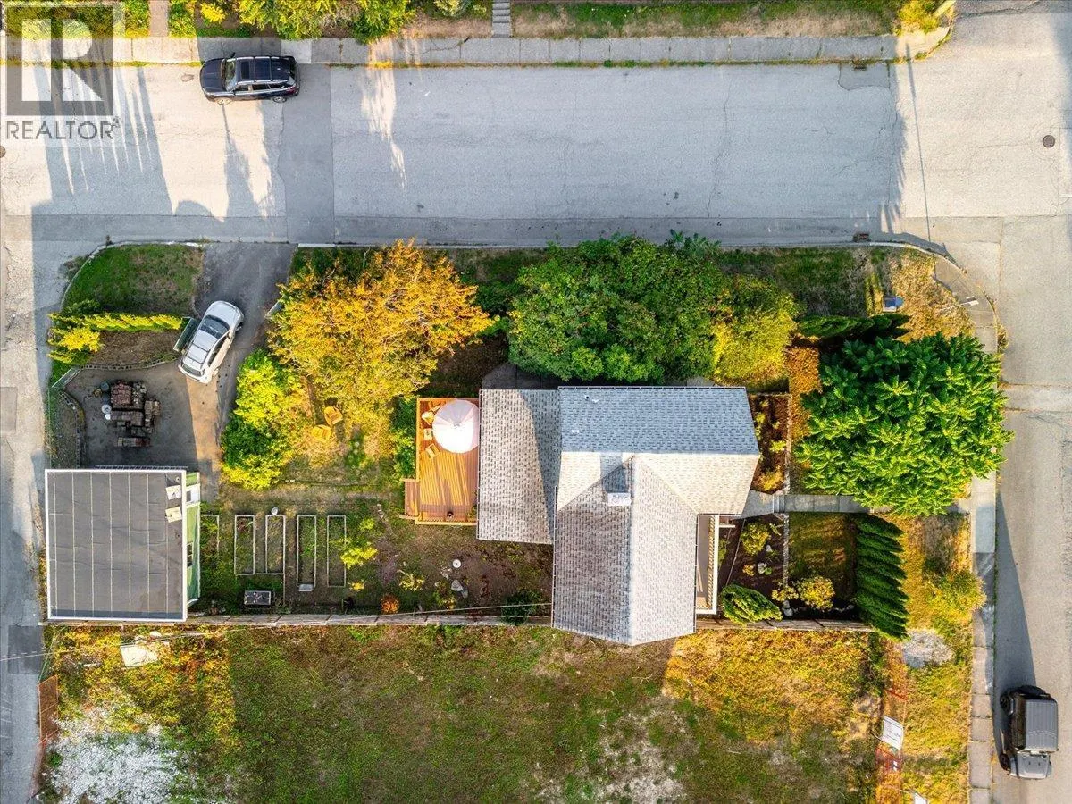 848 E 6TH STREET