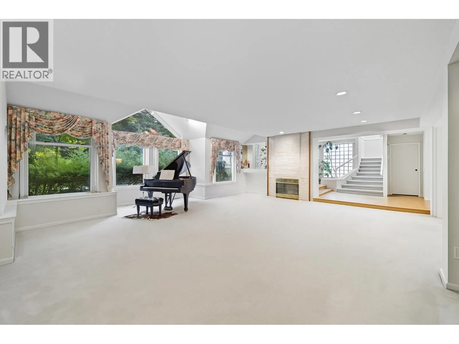 6189 ANGUS DRIVE