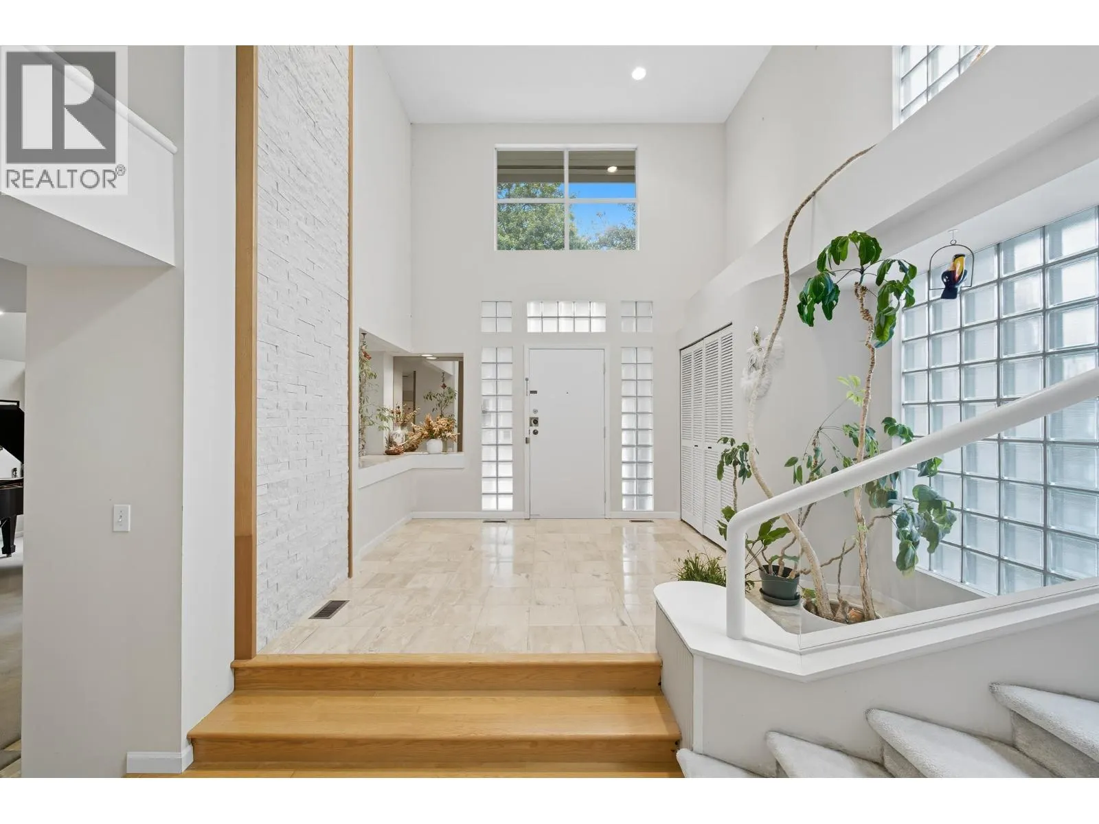 6189 ANGUS DRIVE