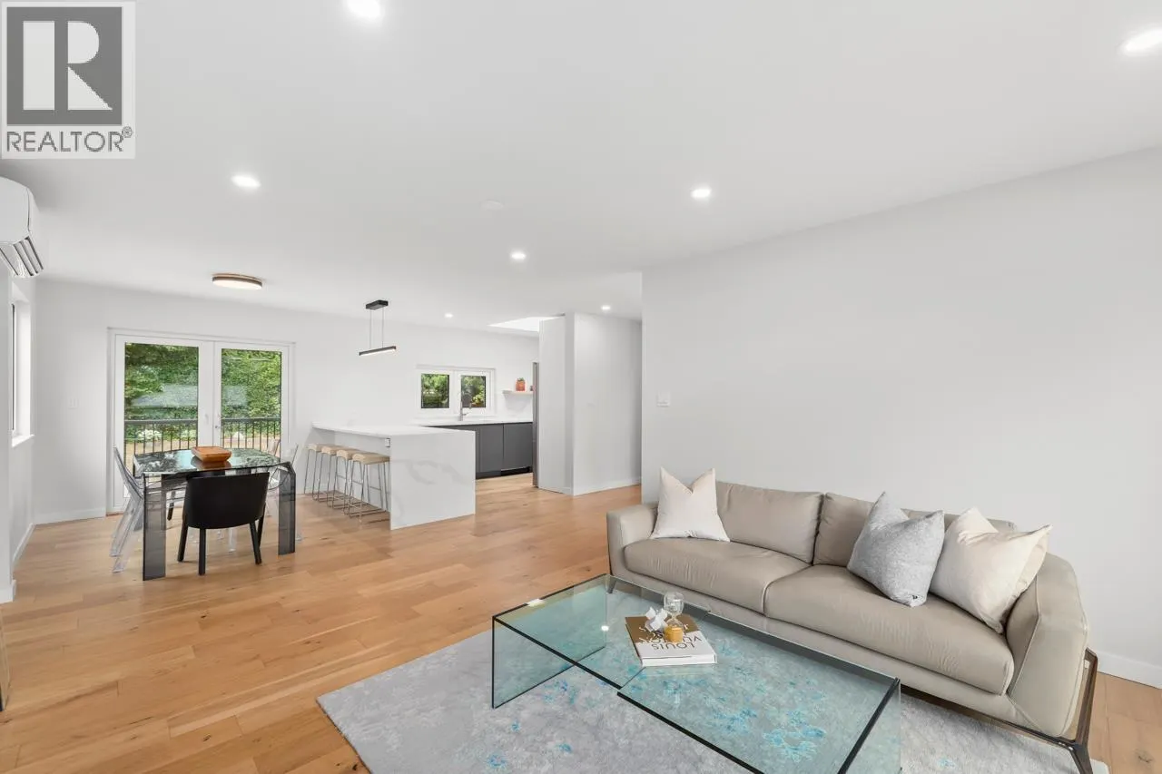 2996 PLYMOUTH DRIVE