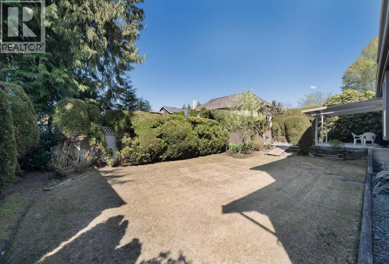 8008 WOODHURST DRIVE