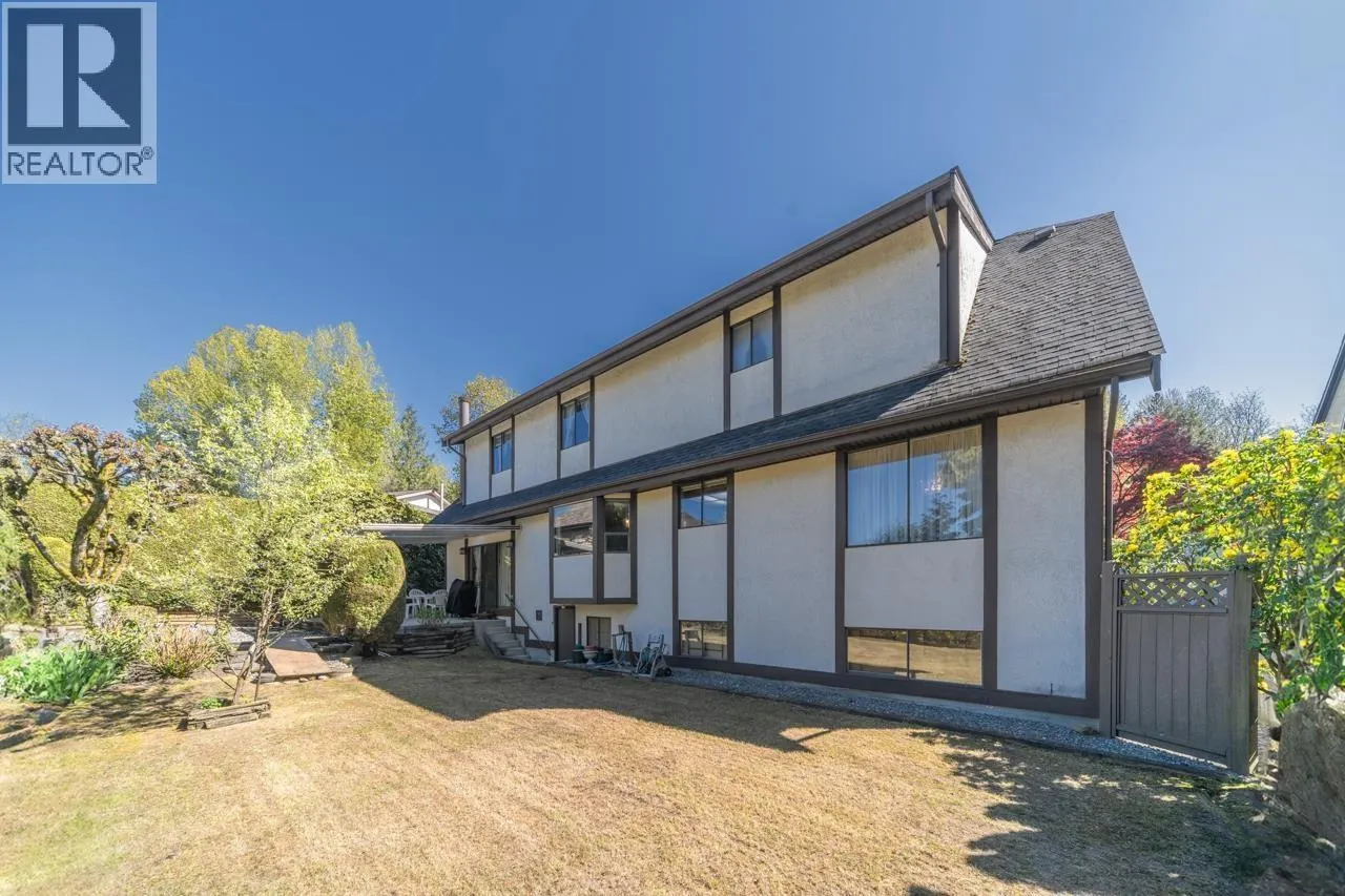 8008 WOODHURST DRIVE