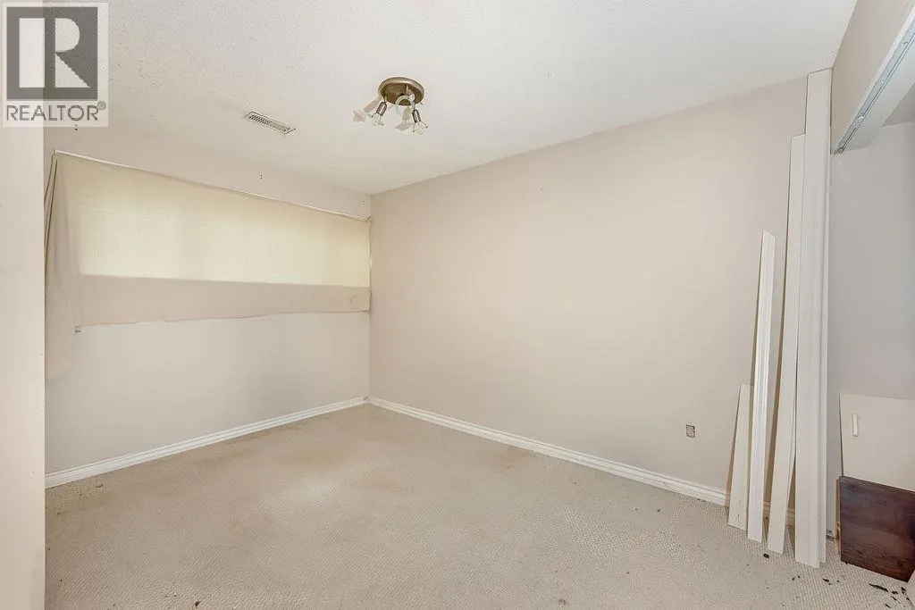 643 PLYMOUTH DRIVE