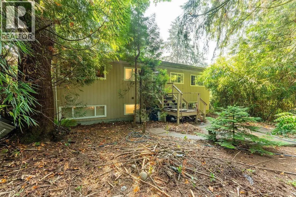 643 PLYMOUTH DRIVE
