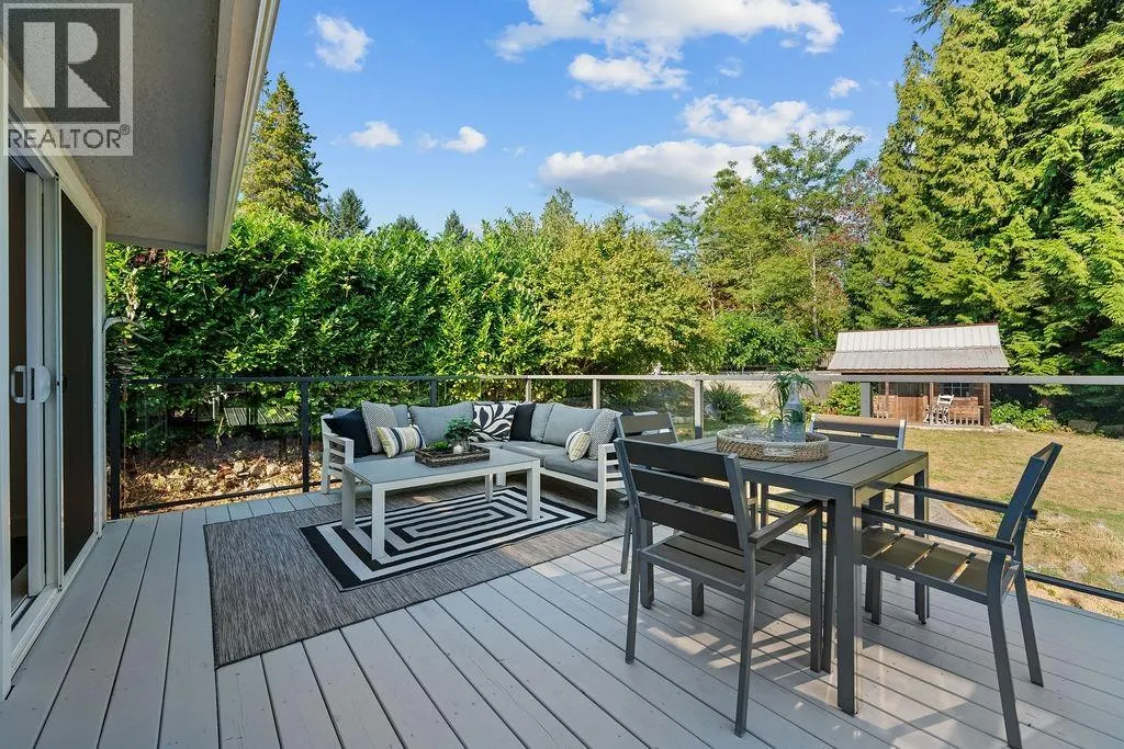 814 PLYMOUTH DRIVE