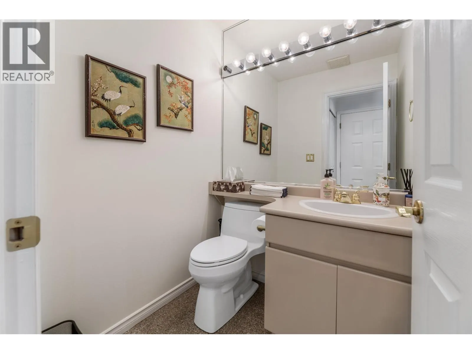 15 788 CITADEL DRIVE