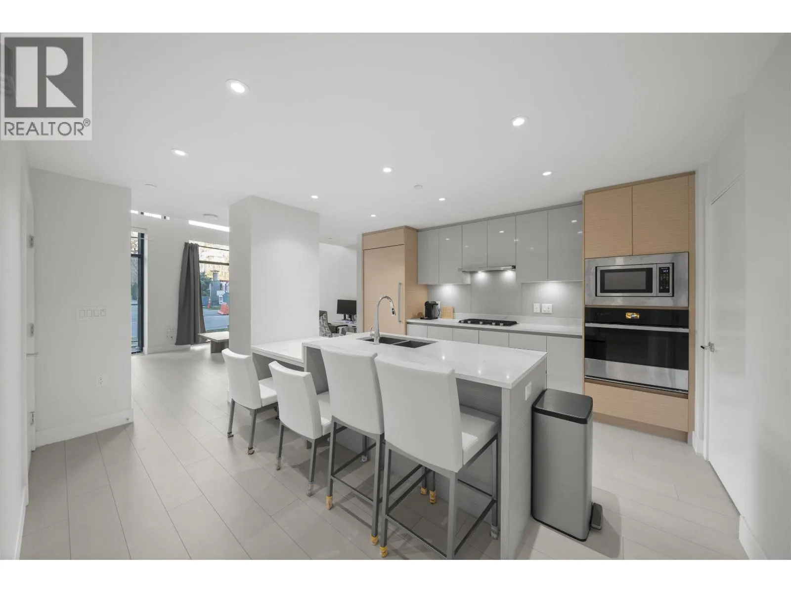 3542 SAWMILL CRESCENT