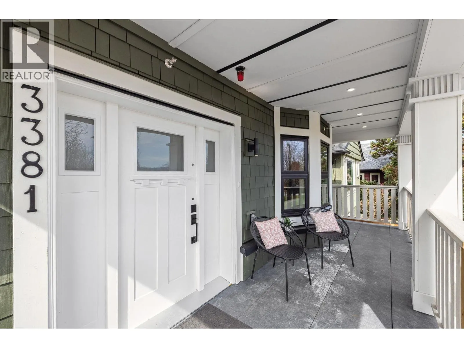 3381 VICTORIA DRIVE