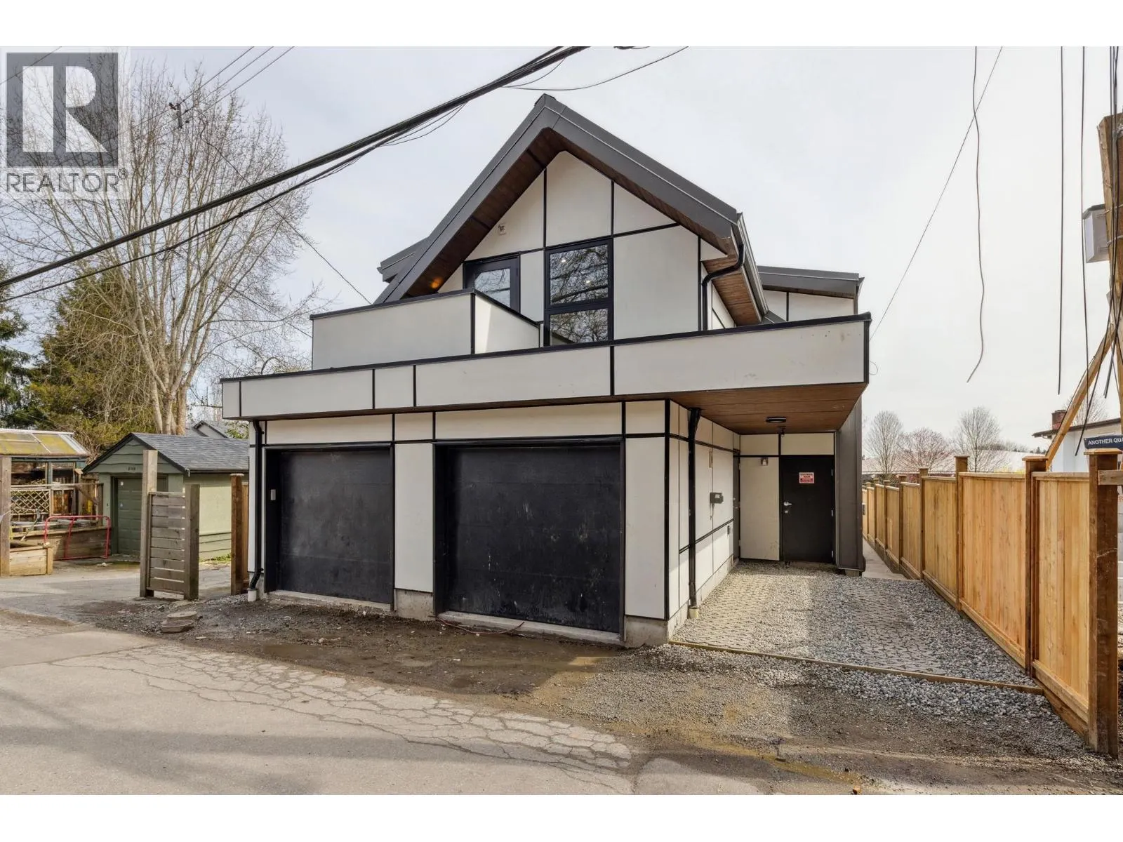 3383 VICTORIA DRIVE