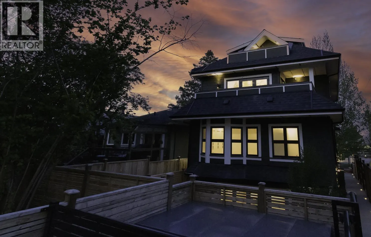 3383 VICTORIA DRIVE