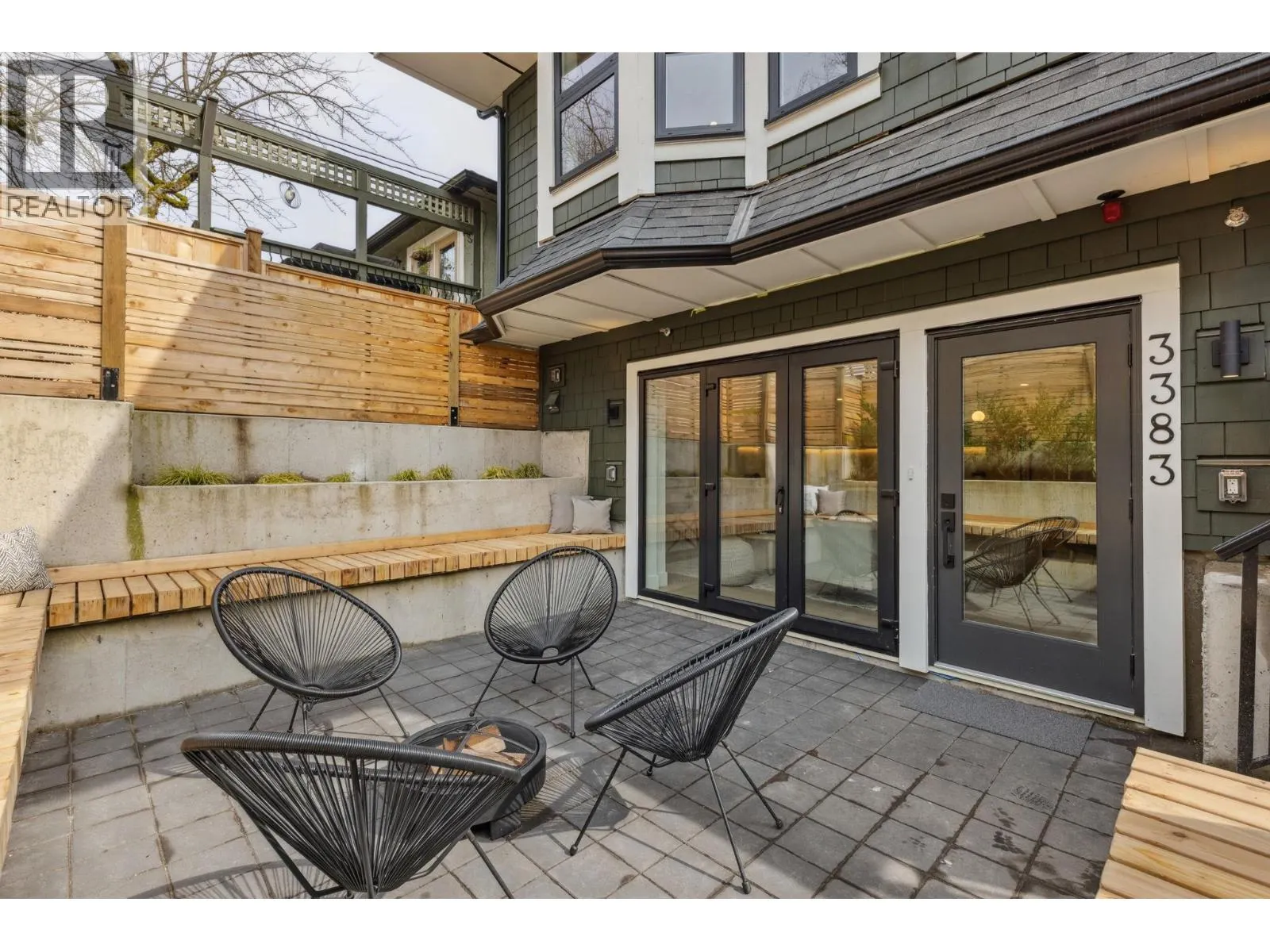 3383 VICTORIA DRIVE