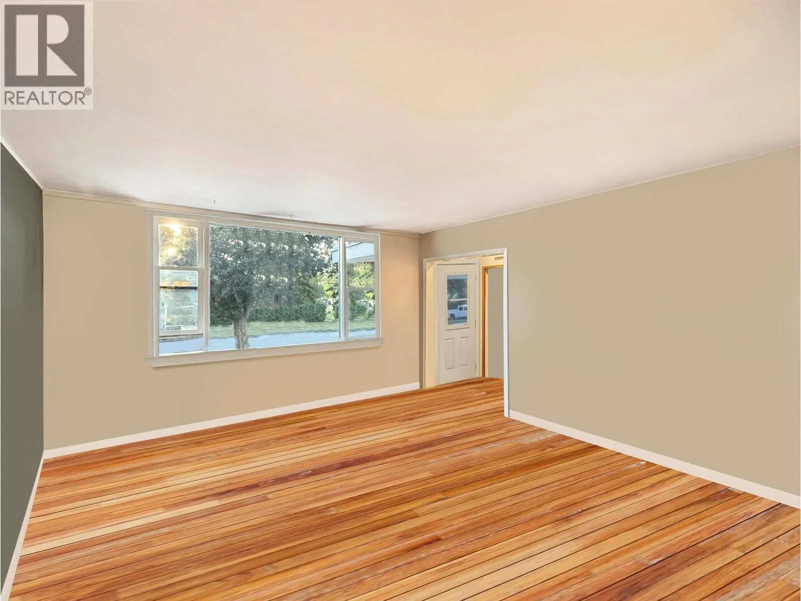 2365 LAURIER CRESCENT