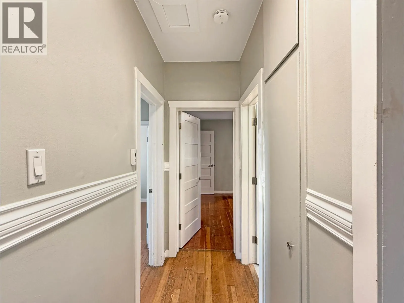 2365 LAURIER CRESCENT