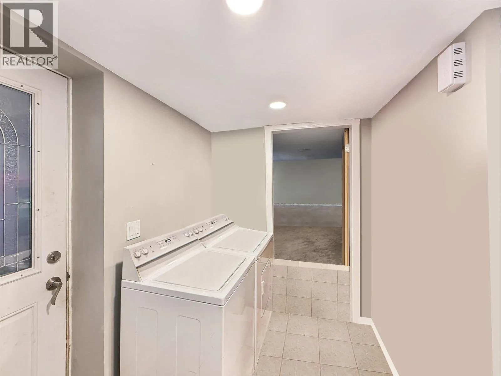 2365 LAURIER CRESCENT